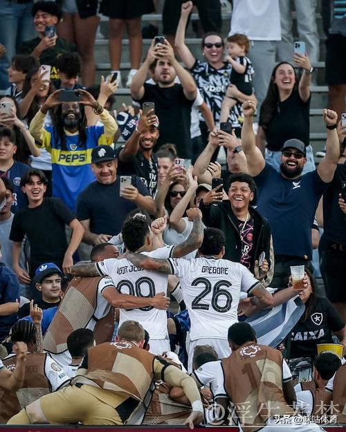 南美劲旅首度折戟！世俱杯狂热：9队挺进16强，中国35岁球员谢幕